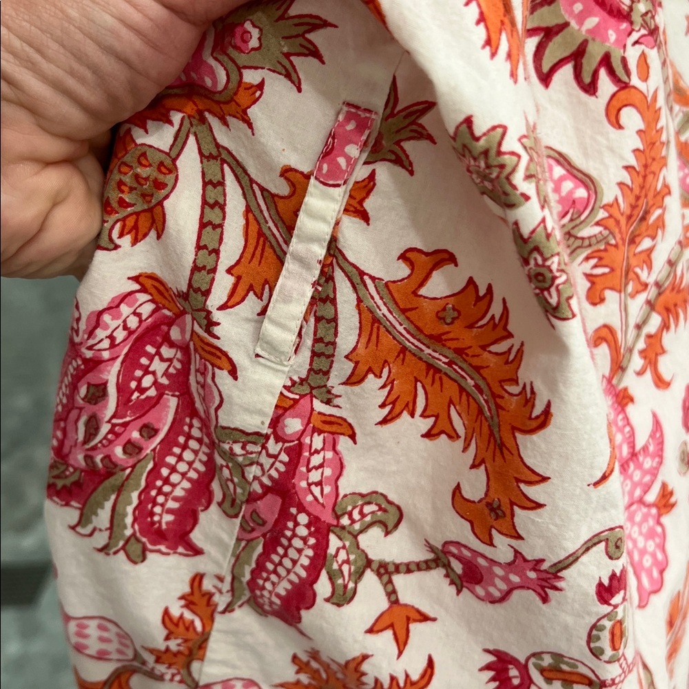 Roller Rabbit White and Orange Patterned short robe - Picture 4 of 5